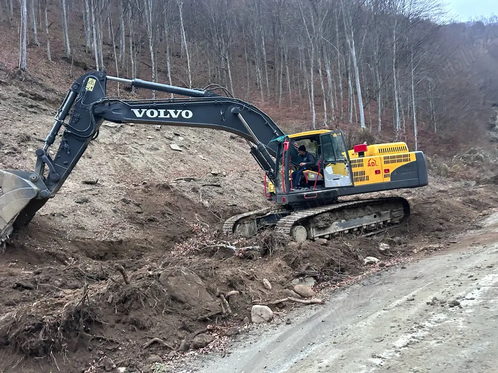 Excavator senile Volvo EC360C [5]