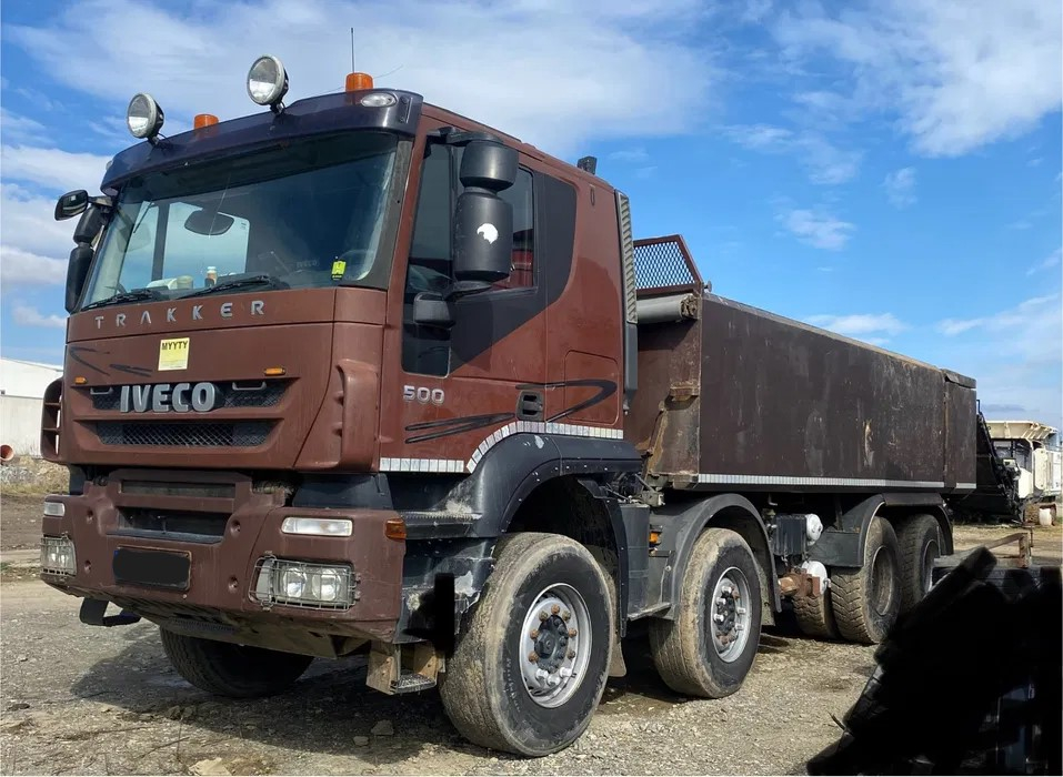Iveco Trakker 8x4 500CP [2]