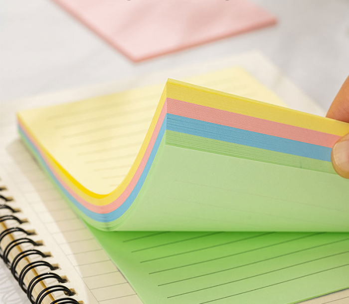 NOTES ADEZIV 76 x 76 MM 4 x 25 FILE R-V-G-A LINIAT DELI [2]