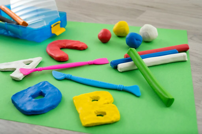 PLASTILINA 10 CULORI CUTIE PLASTIC EBERHARD FABER [3]