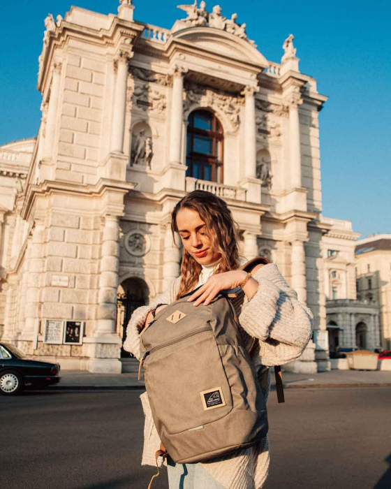 RUCSAC CULT OLIVE WALKER [2]