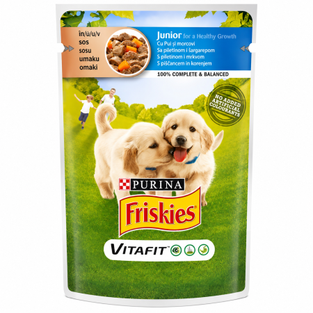 CAINI - Hrana umeda pentru caini FRISKIES Junior, Pui si Morcov in sos 85gr