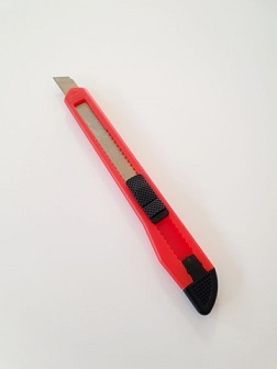 Cutter mediu Optima Economy 9 mm [2]
