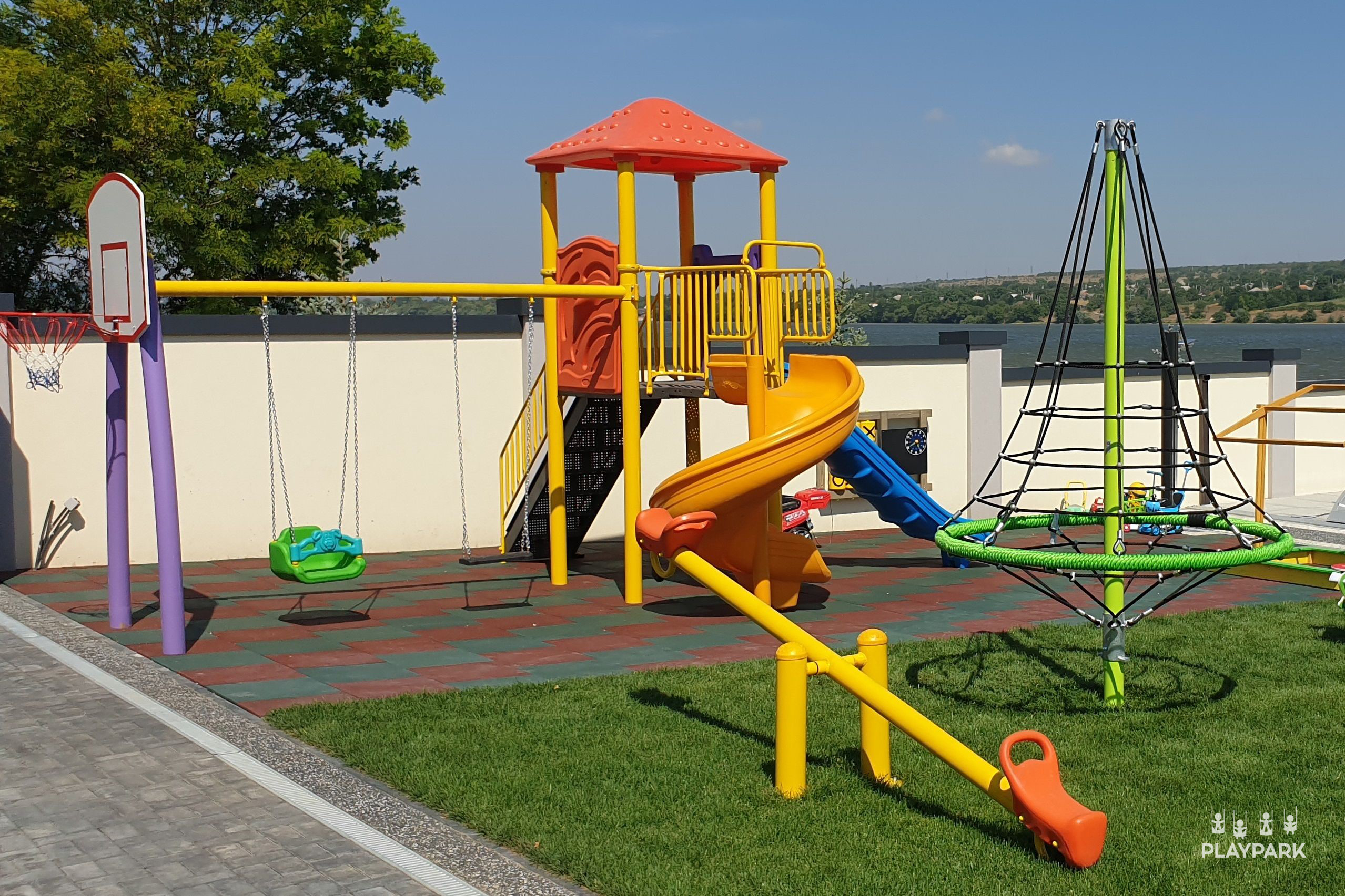  complex-de-franghii-armate-playpark