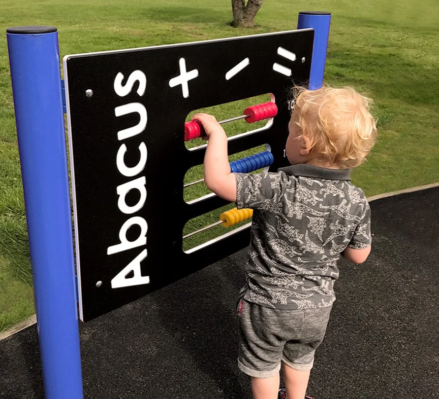 Panou interactiv educativ pentru copii „Abacus” PN-36 pe stâlpi [2]