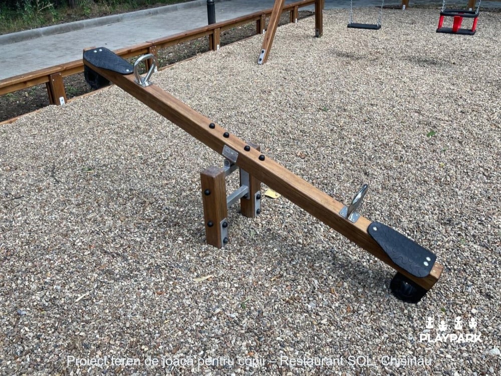 Balansoar din lemn KBT pentru spatii de joaca [4]