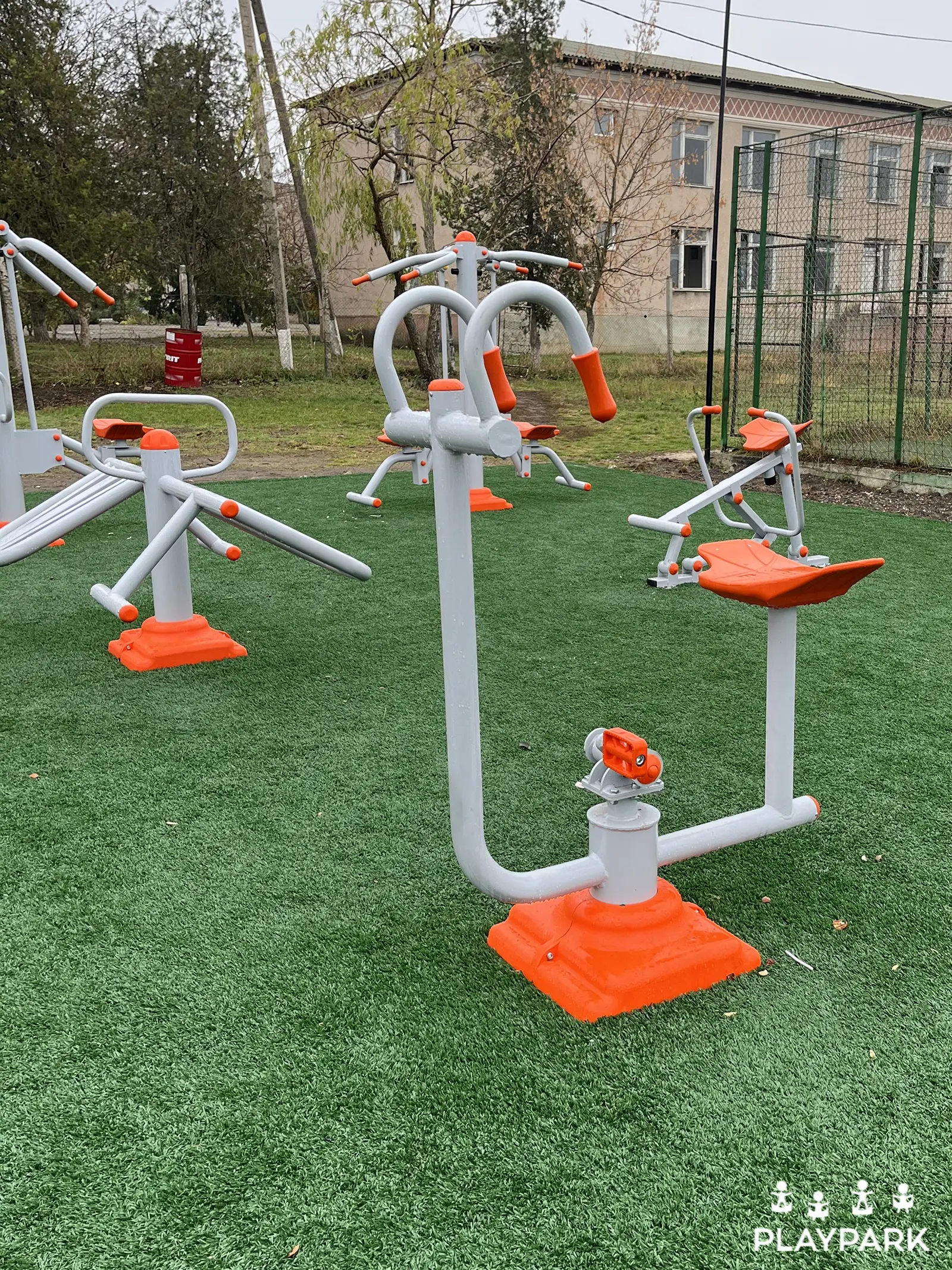 Aparat Fitness "Bicicleta" B-04 exterior [3]