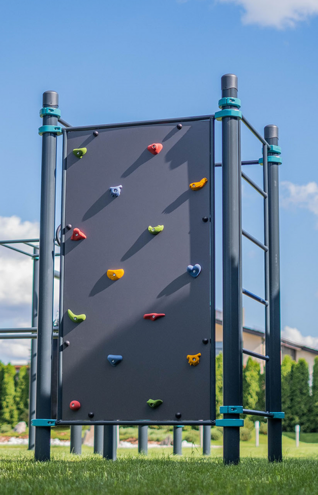 Complex sportiv pentru copii Workout KIDS C-100 cu bare, perete de escaladă, frânghie și inele, exterior [3]