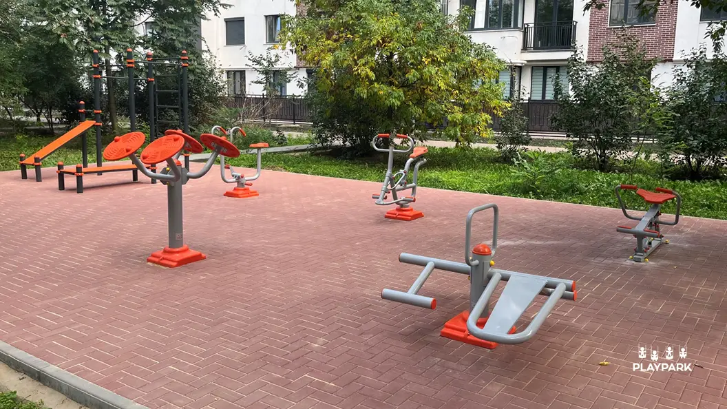 Aparat fitness "Abdomen+Spate" B-12 in exterior [2]