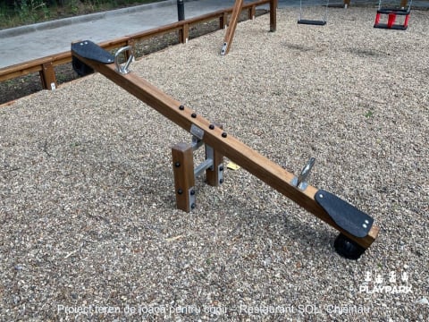 Balansoar din lemn KBT pentru spatii de joaca [3]