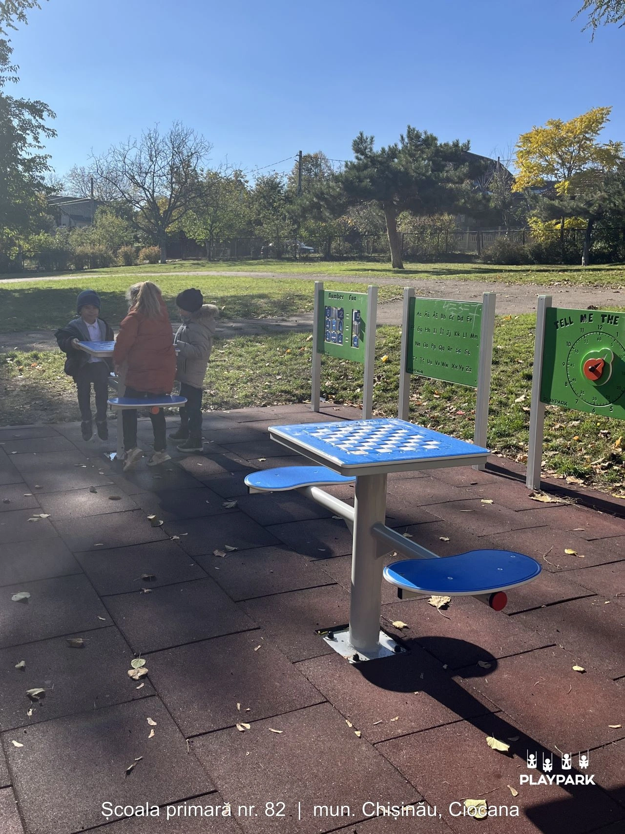 Masa de Sah TS-24 [4]