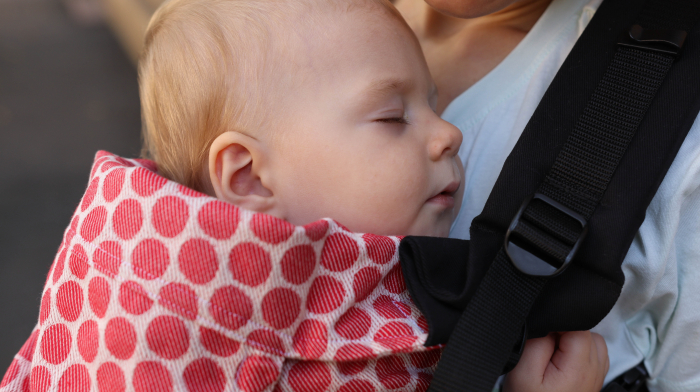 Luna Una Nereida rosu [3]