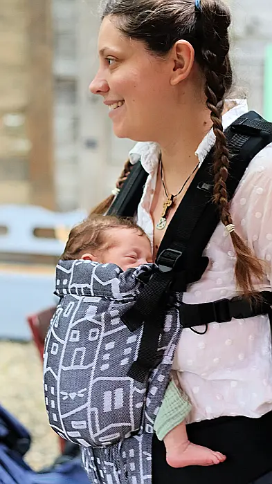 Luna Una Casute Gri inchis [2]