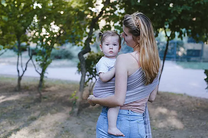 Sling reglabil Tara Mov Light [4]