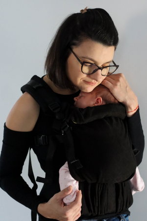 Luna Una Hestia negru