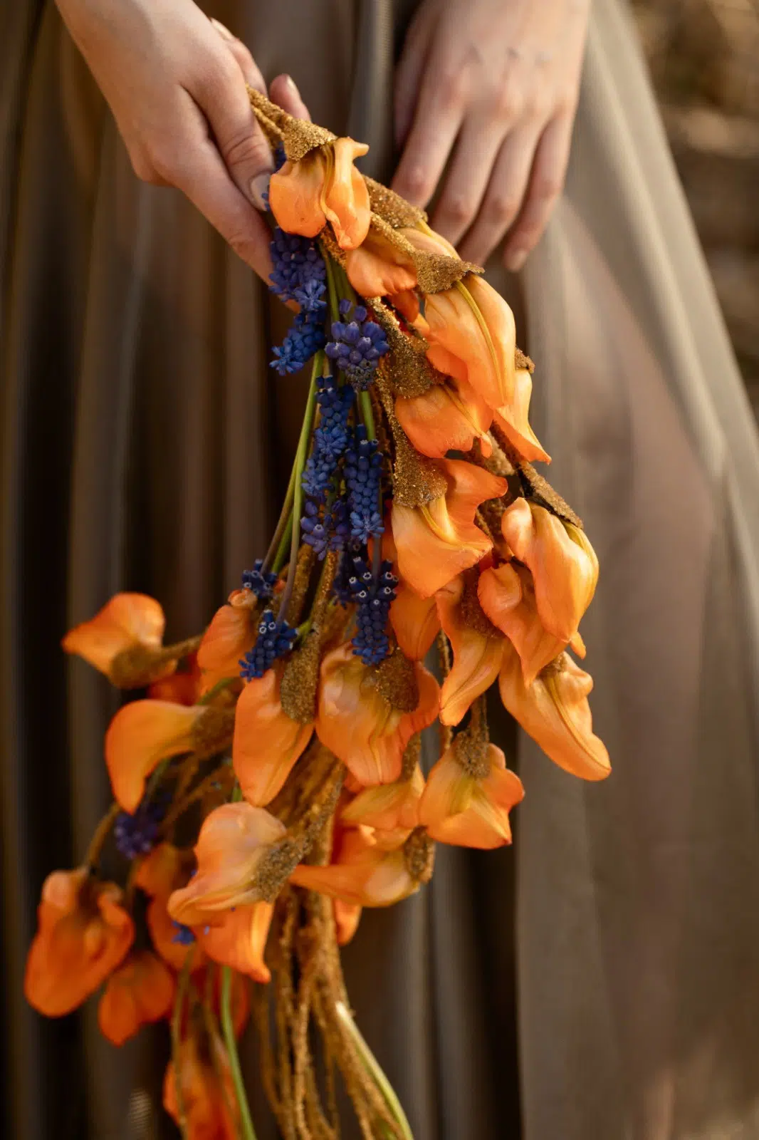 Crin Tintoretto marime 16/18 in forma de boboc de trandafir portocaliu [4]