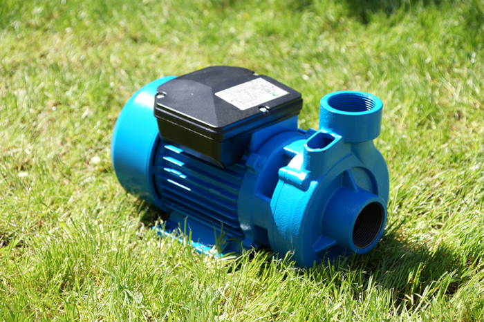 Pompa de suprafata centrifuga, 1.5 toli, debit 16 m3/h, aspiratie de la 8 m, putere 750 w, Gmax DK-20 [5]