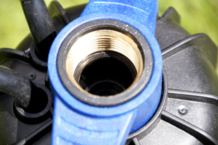 Pompa submersibila Gmax QDP Q1000127-4P, debit maxim 6,5 m3/h, putere 1 kw, aspiratie 7 m, coloana de apa 40 m [3]