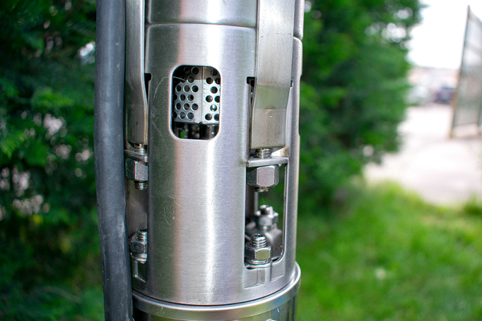 Pompa submersibila trifazica de foraj Gmax 4SP 1413-4 380V cu 13 turbine de inox, debit 20 m3/h, putere 4 kw, coloana apa 86 m [6]