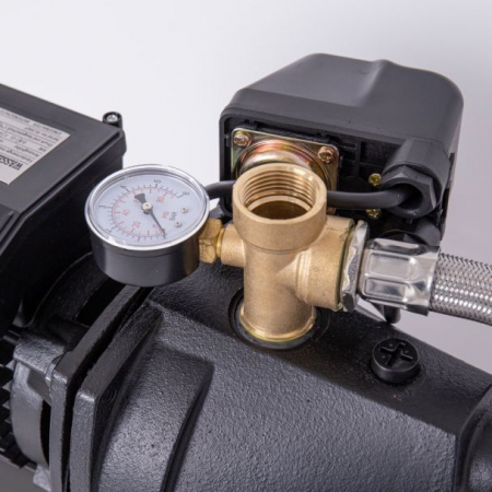 Hidrofor cu pompa autoamorsanta Wasserkonig FL415725, fonta, putere 800 W, debit 3420 l/h, inaltime refulare 41 m, vas de expansiune 24 l [5]