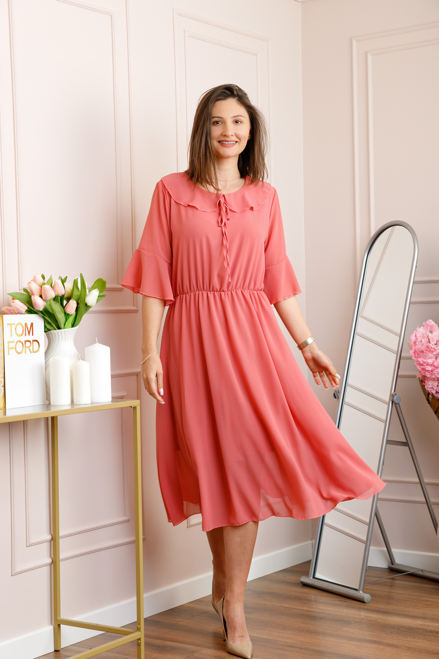 Rochie corai vaporoasa cu elastic in talie si volanas la decolteu Allegra [2]