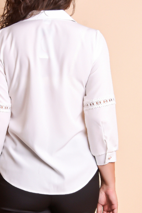 Bluza alba cu dantela pe maneca [5]