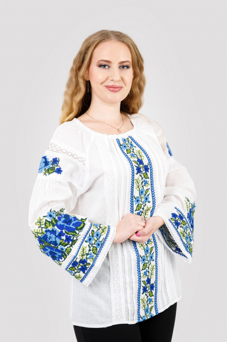 Bluza alba cu motiv floral albastru Francesca 06