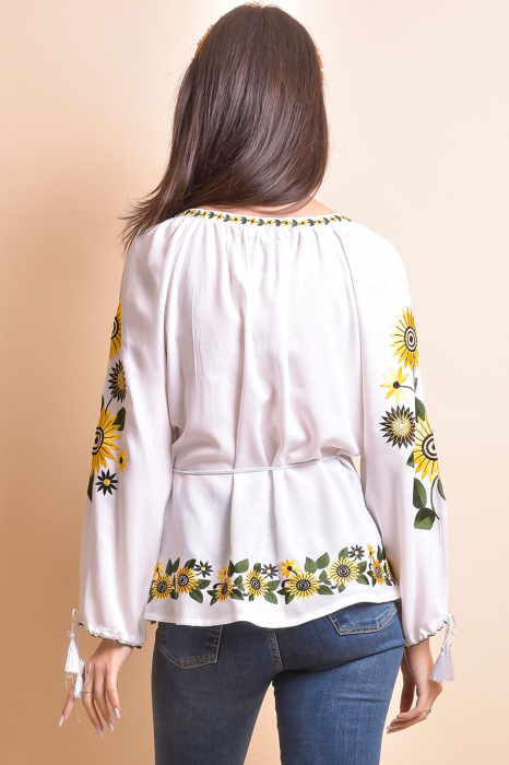 Bluza alba cu motiv floral galben Catrinel 04 [8]