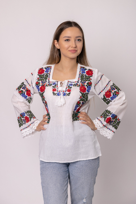 Bluza alba cu motiv floral multicolor Clarisa - maneca lunga