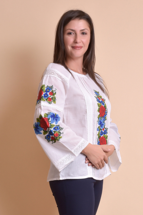 Bluza alba cu motiv floral multicolor Daciana [4]