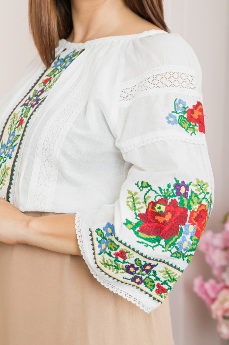 Bluza alba cu motiv floral multicolor Francesca 02 [2]