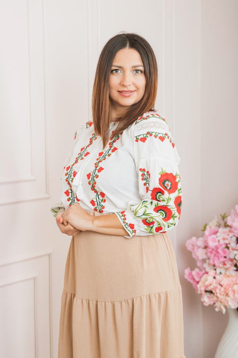 Bluza alba cu motiv floral rosu Amina 01 [3]