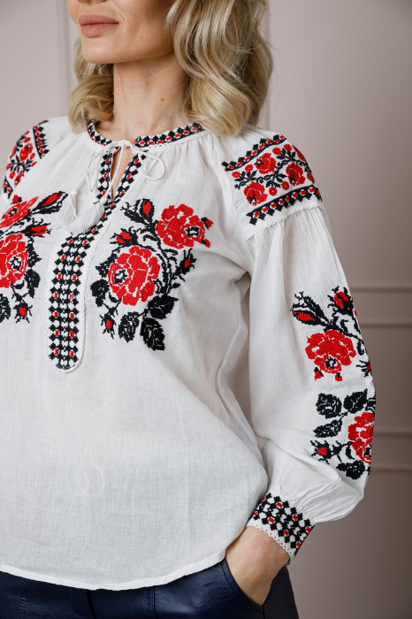 Bluza alba cu motiv floral rosu Angelina 01 [2]