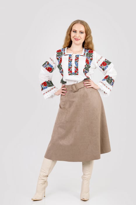 Bluza alba cu motiv floral rosu Eliana [4]