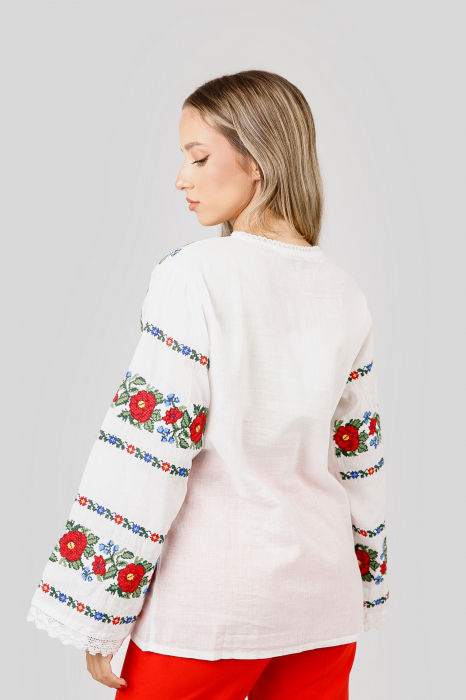 Bluza alba cu motiv floral rosu Fabiana [3]