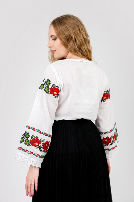 Bluza alba cu motiv floral rosu Georgiana [3]