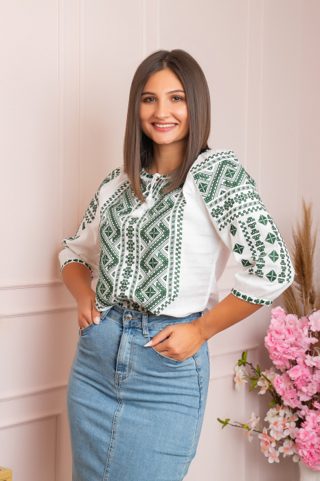 Bluza alba cu motiv geometric verde Minerva 02 [3]