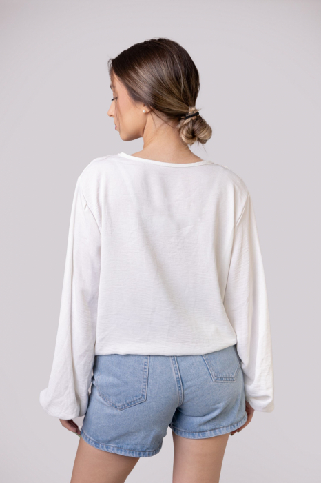 Bluza alba cu nod in talie [3]
