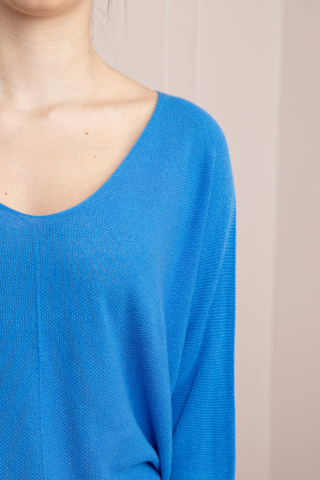 Bluza albastra cu maneci liliac [2]