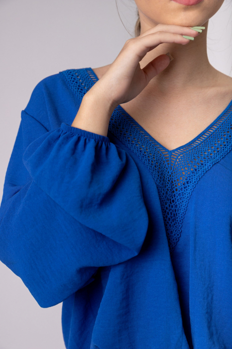 Bluza albastra cu nod in talie [2]