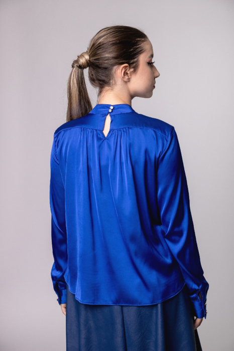 Bluza albastra eleganta cu lantisor decorativ [4]