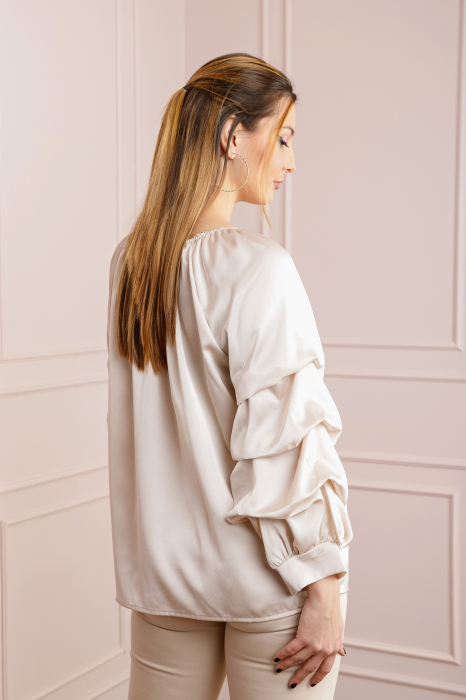 Bluza crem eleganta cu maneci bufante [3]