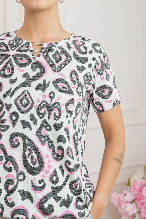 Bluza cu imprimeu Paisley negru si detaliu metalic [2]