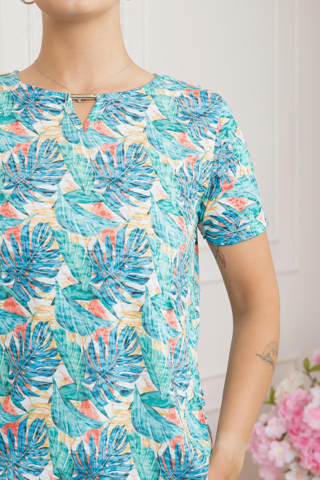 Bluza cu imprimeu tropical turcoaz si detaliu metalic [2]
