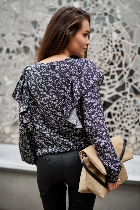 Bluza cu volane si imprimeu floral [3]