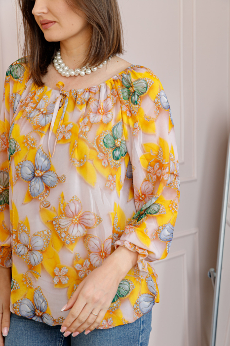 Bluza dama din voal roz pudrat cu fluturi galbeni Georgia [2]