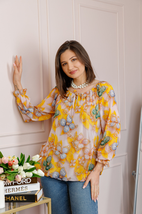 Bluza dama din voal roz pudrat cu fluturi galbeni Georgia [3]