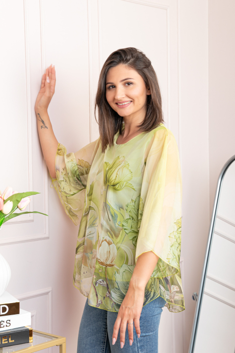 Bluza dama eleganta Shirley verde lime din voal cu imprimeu floral [3]