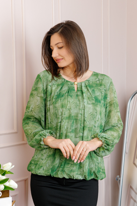 Bluza dama Pauline din voal verde cu imprimeu abstract [3]