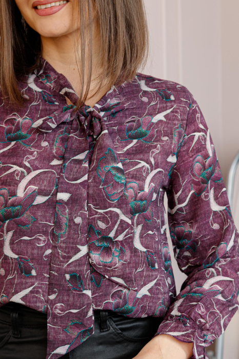 Bluza eleganta Nathalie cu funda la gat si imprimeu mov [2]